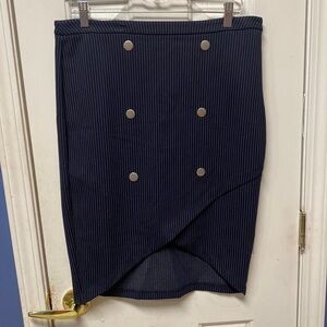 Womens Comfy Navy Blue Striped
Cato Flat Front Skirt Size 10 Very cute 
Mini